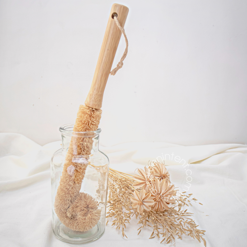 33cm Long Bamboo Sisal Bottle Brush